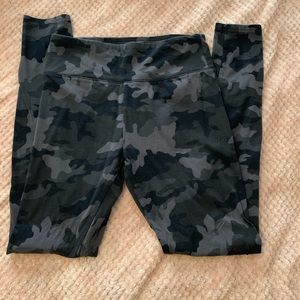 Camo leggings